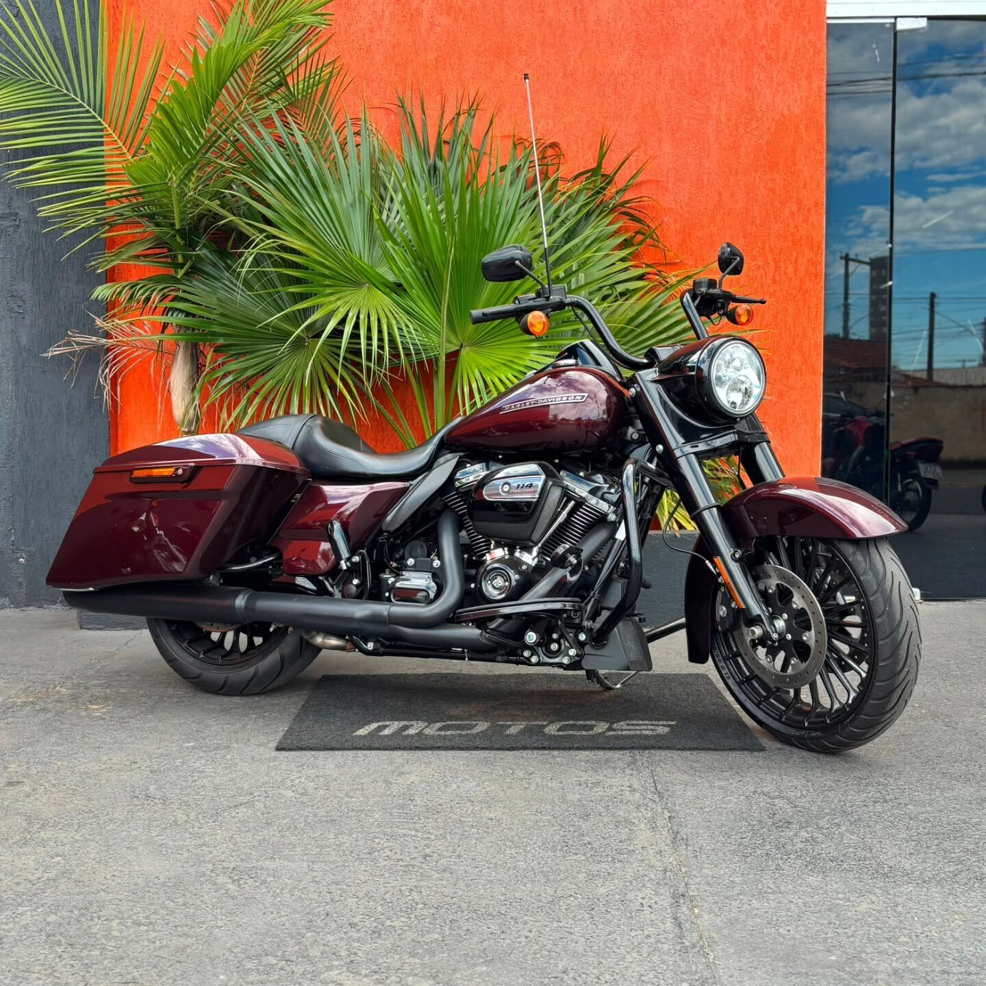 Harley-Davidson Road King Special FLHRXS